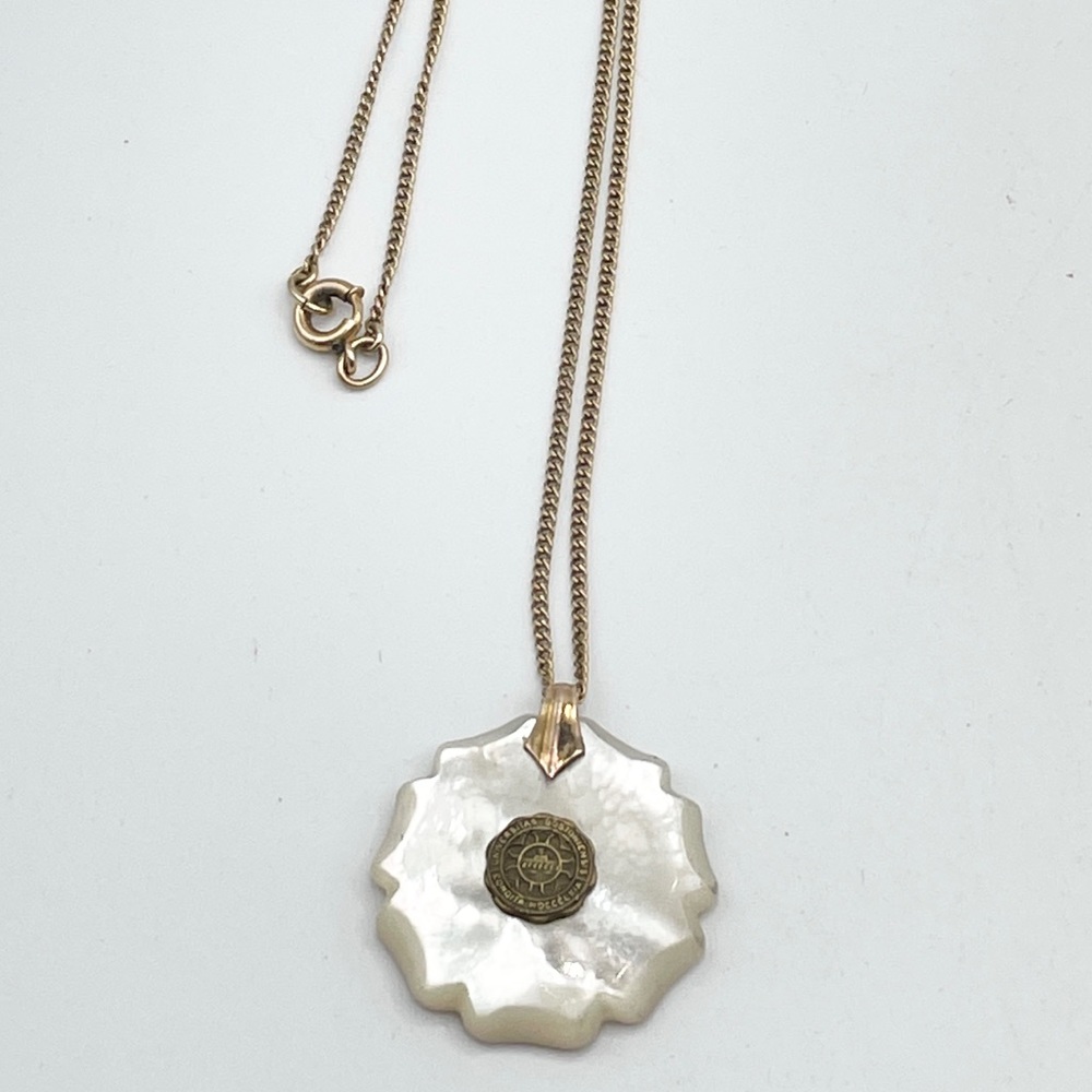 Antique mother of pearl abalone Shell pendant necklace - Picture 7 of 7